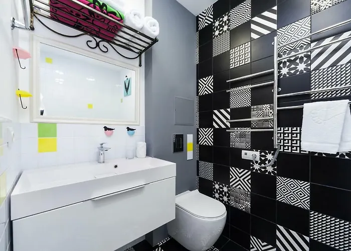 Francuzskij Bulvar, 19 жемчужина *